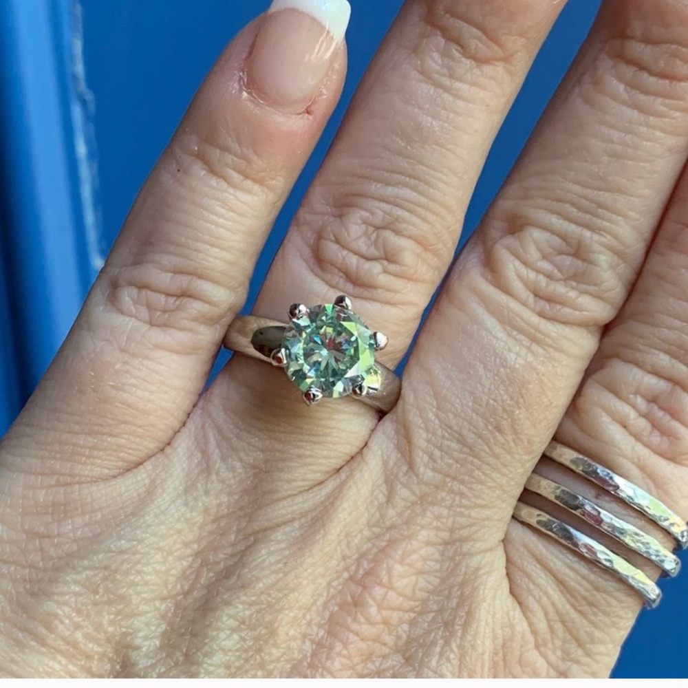 3.14ct ICE BLUE/WHITE MOISSANITE SOLITAIRE